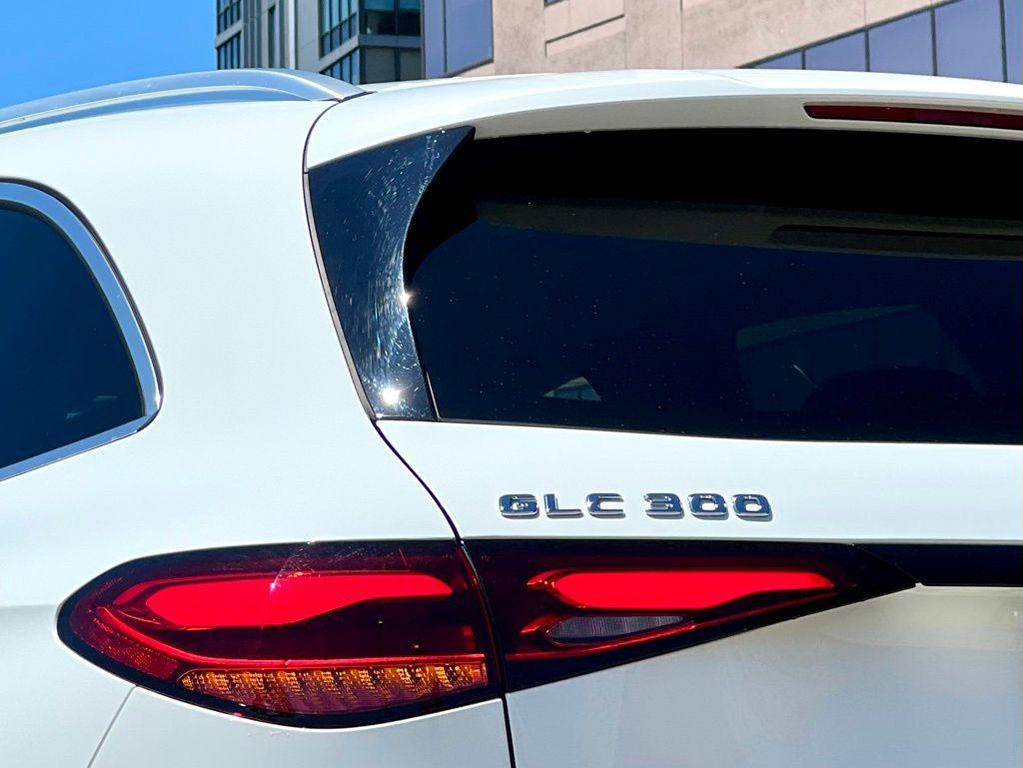 used 2023 Mercedes-Benz GLC 300 car, priced at $43,480