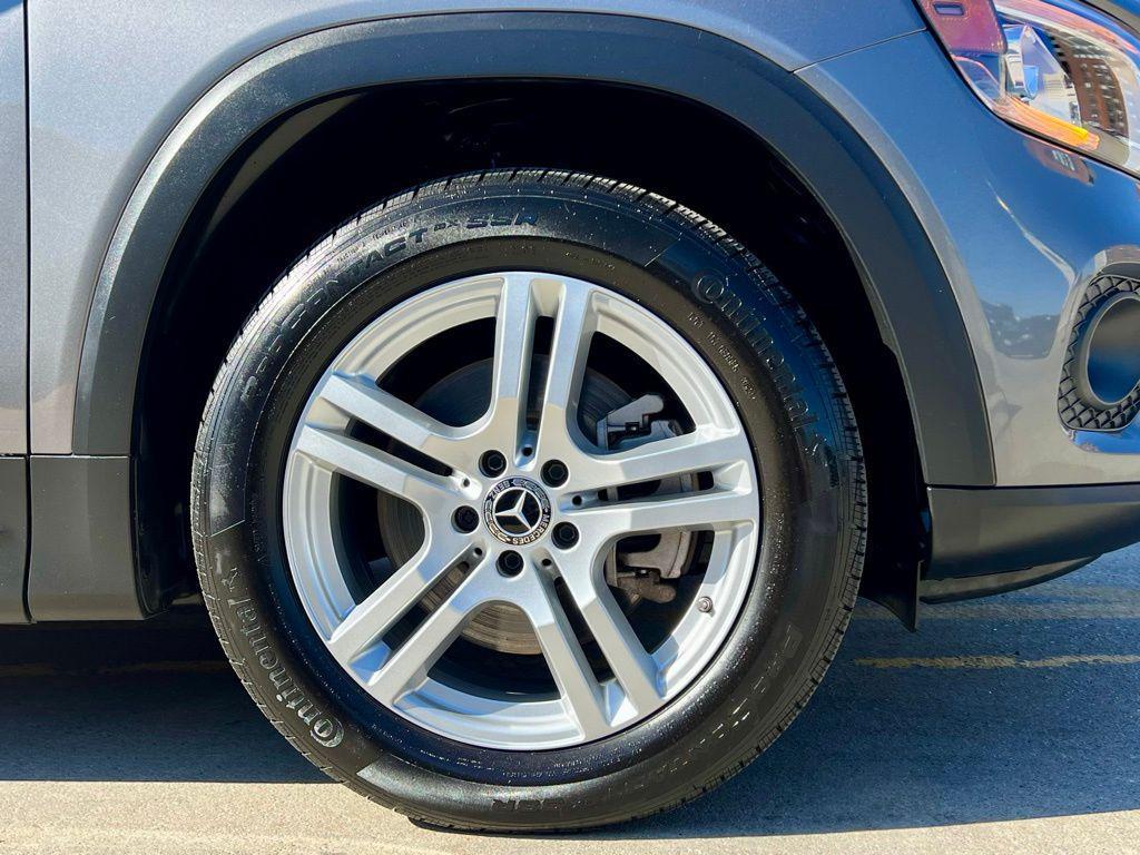 used 2022 Mercedes-Benz GLB 250 car, priced at $27,690