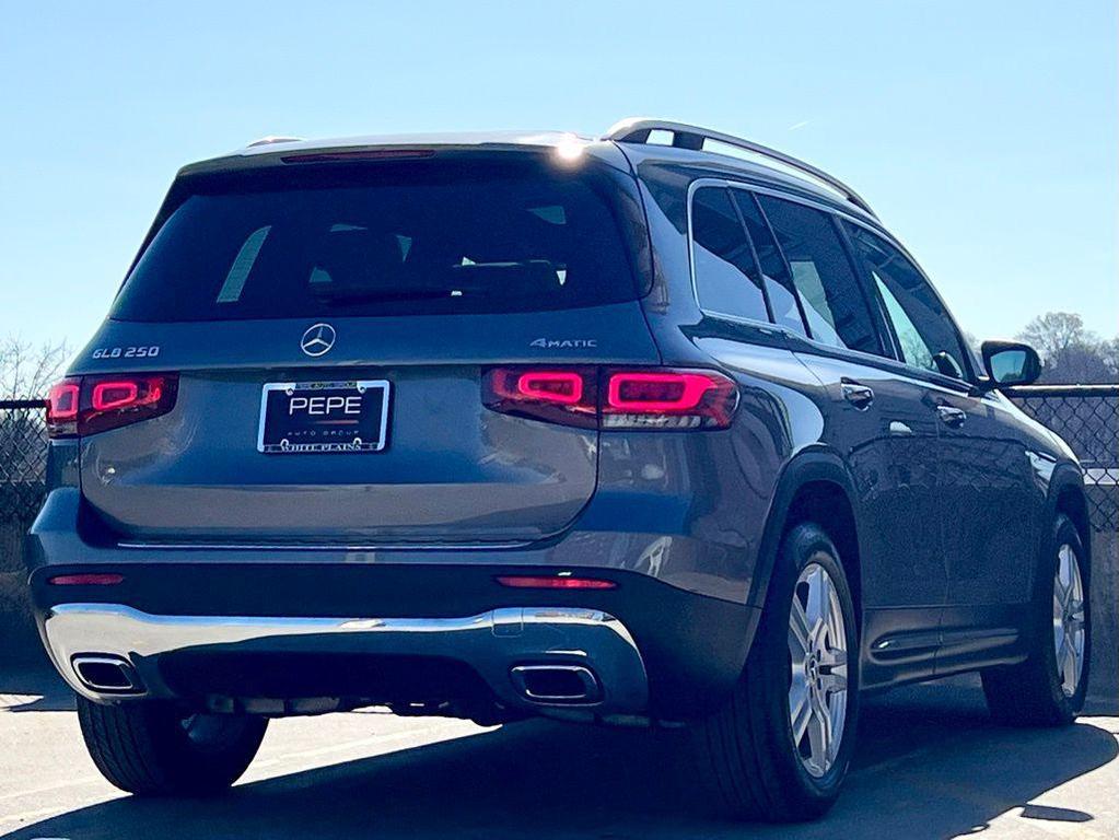 used 2022 Mercedes-Benz GLB 250 car, priced at $27,690