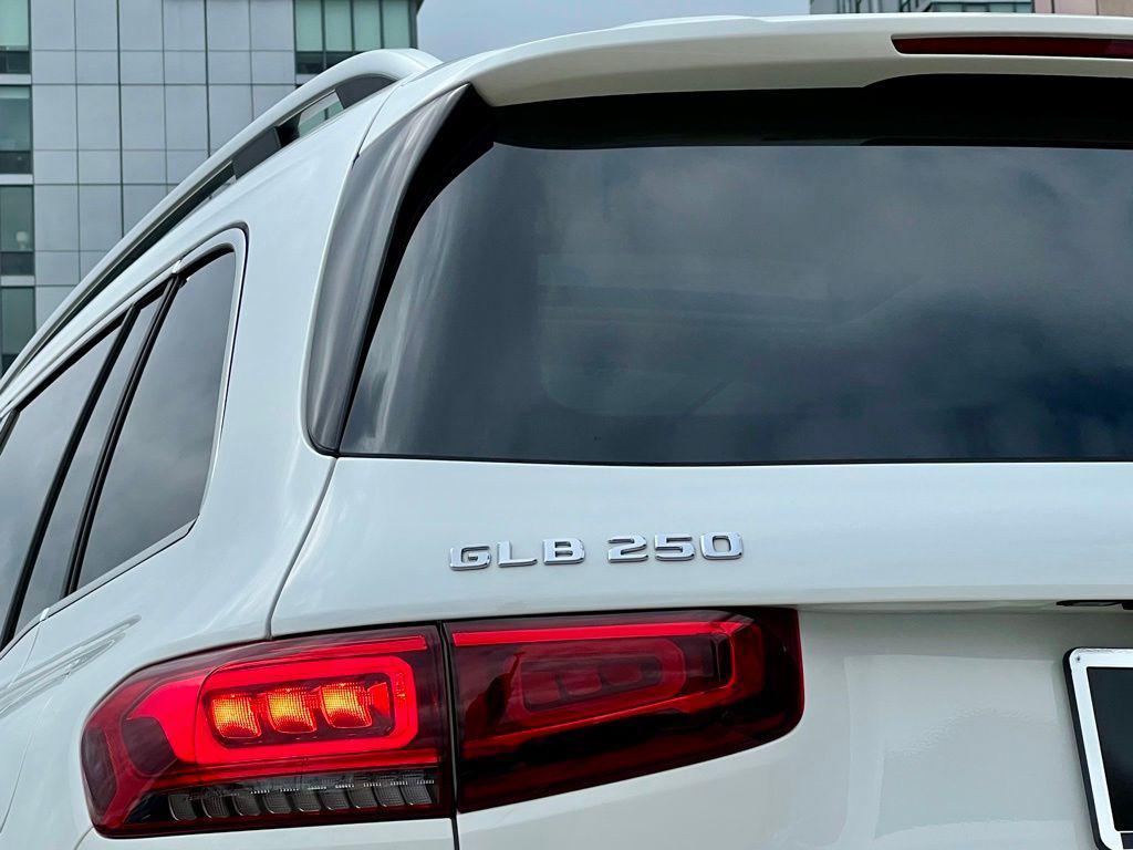 used 2023 Mercedes-Benz GLB 250 car, priced at $34,500