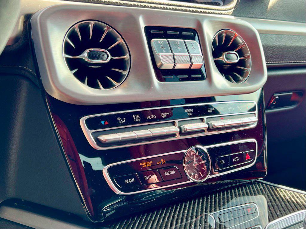 Mercedes-Benz G-Class view 23