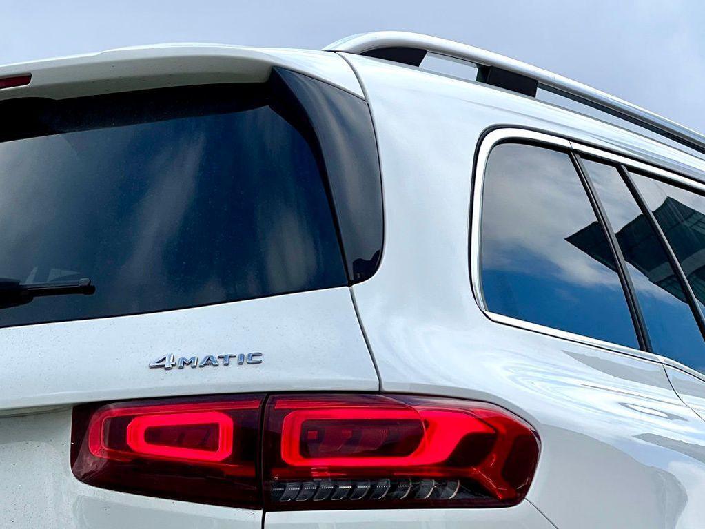 used 2022 Mercedes-Benz GLB 250 car, priced at $27,945