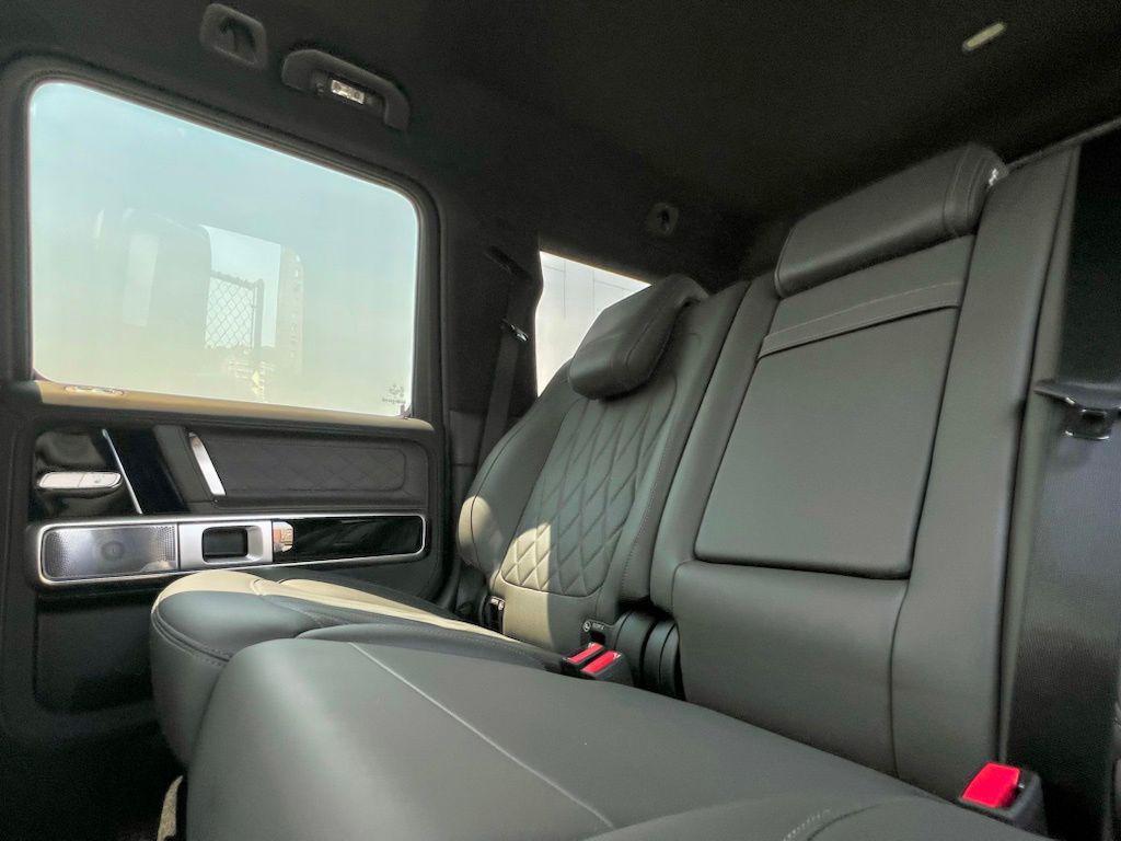 Mercedes-Benz G-Class view 33