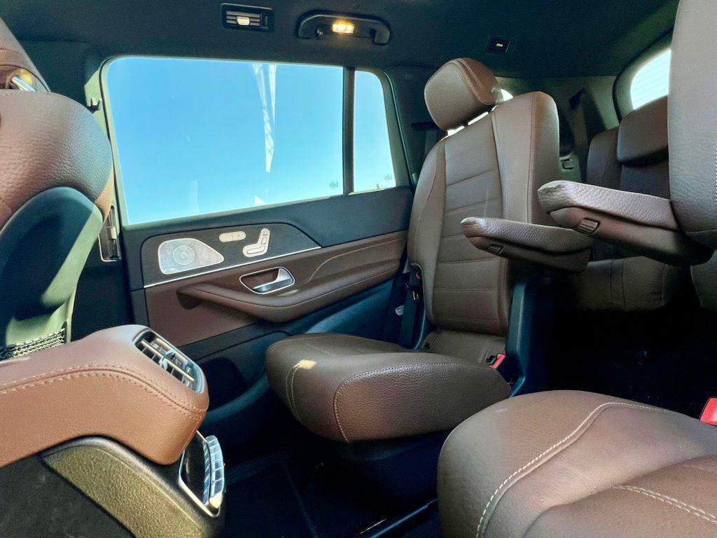 Mercedes-Benz GLS view 19
