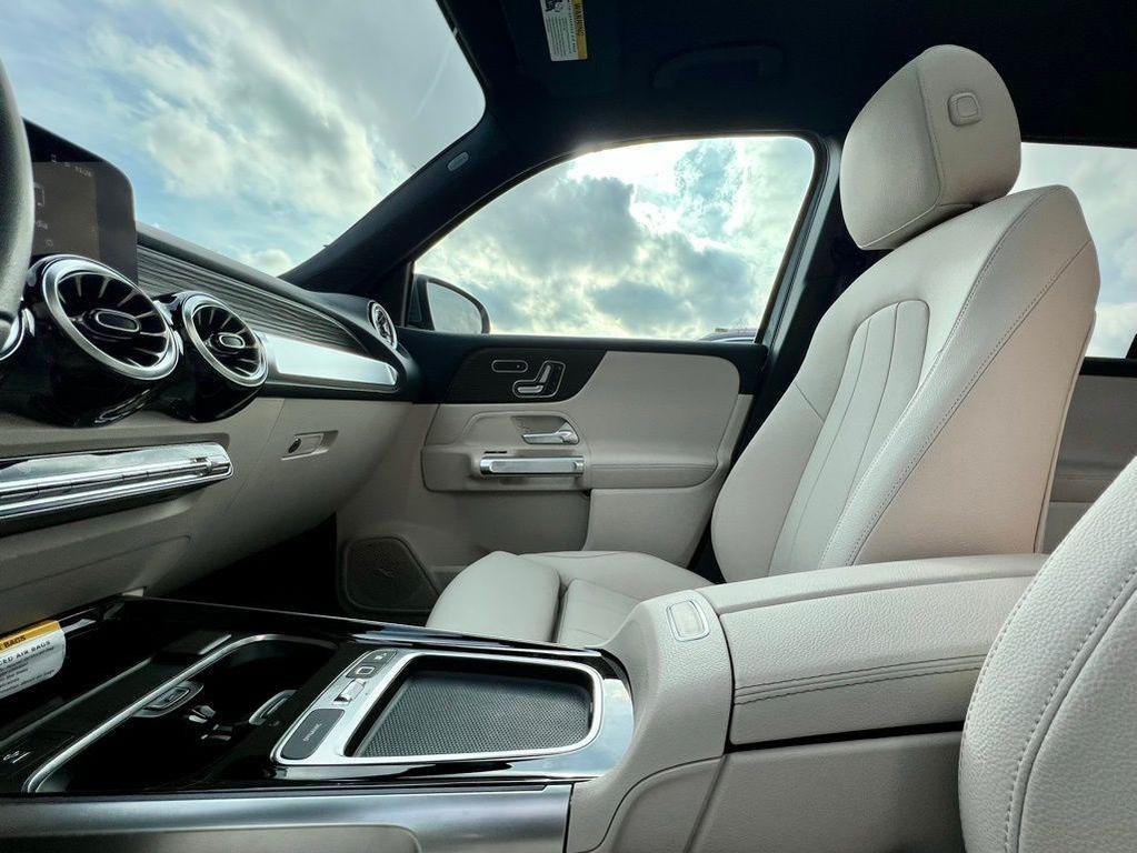 used 2026 Mercedes-Benz GLB 250 car, priced at $46,805