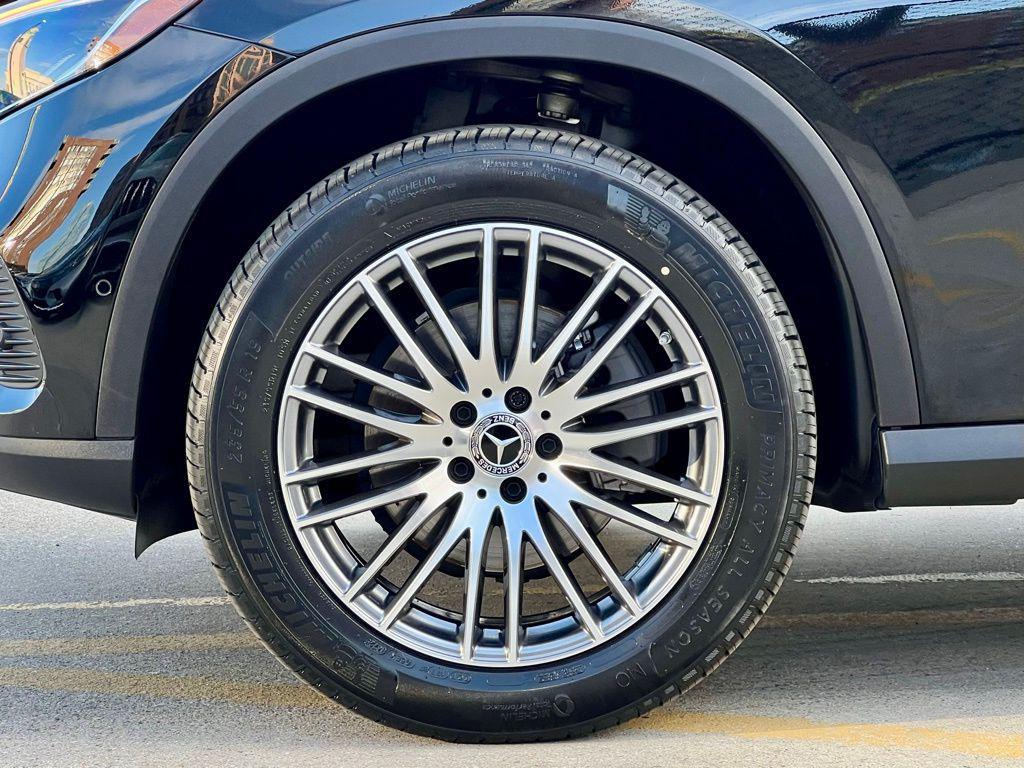 used 2024 Mercedes-Benz GLC 300 car, priced at $41,325