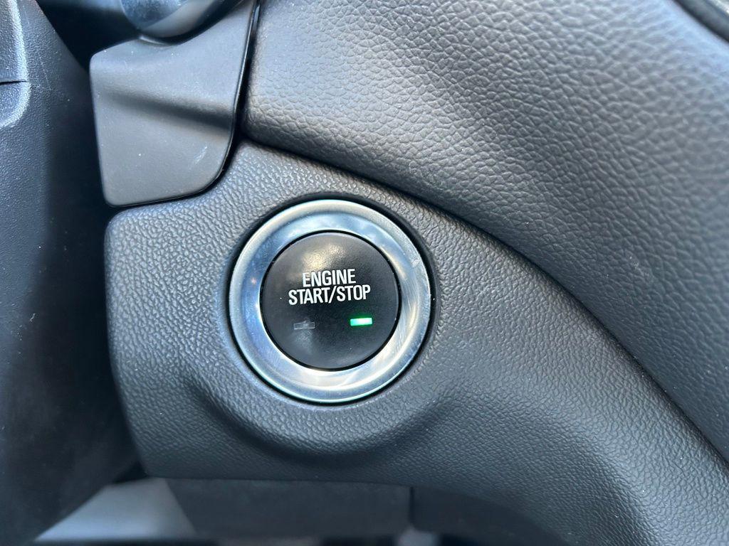 used 2022 Chevrolet Equinox car, priced at $19,400