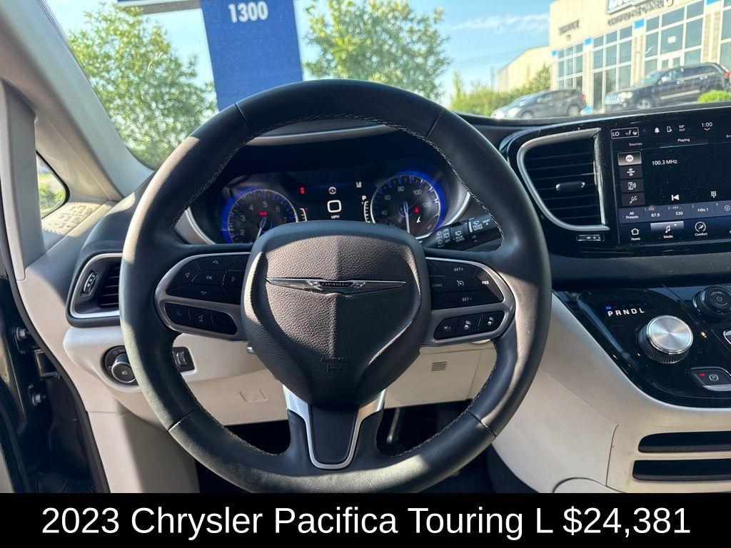 used 2023 Chrysler Pacifica car, priced at $24,381