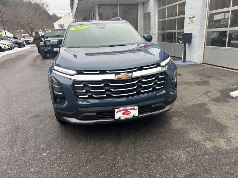 used 2025 Chevrolet Equinox car, priced at $26,990