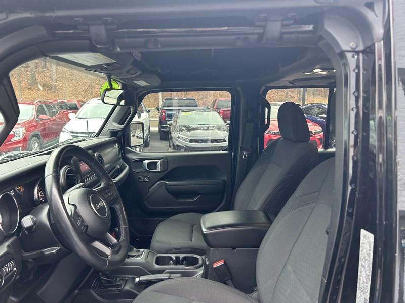 used 2022 Jeep Wrangler Unlimited car, priced at $27,950