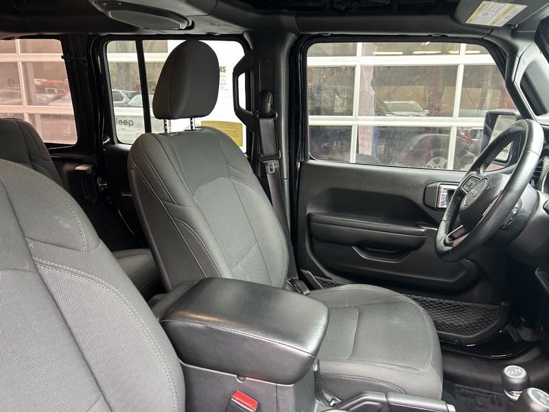 used 2022 Jeep Wrangler Unlimited car, priced at $27,950