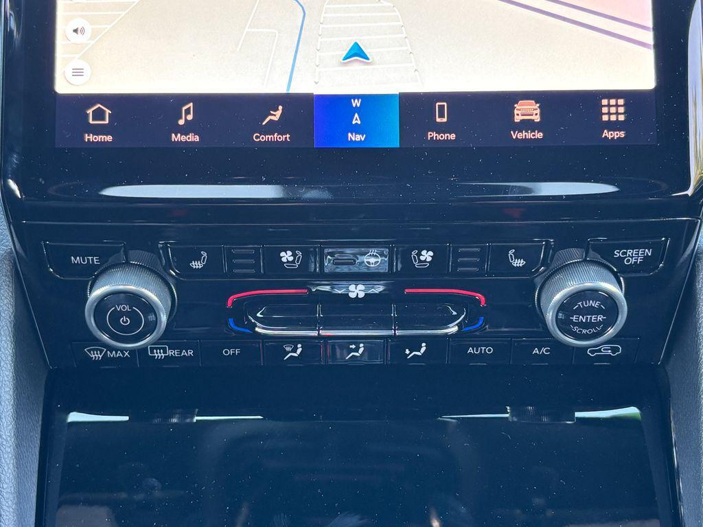 used 2022 Jeep Grand Cherokee car, priced at $31,900