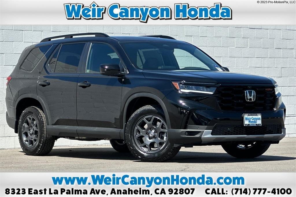 new 2025 Honda Pilot car, priced at $50,895