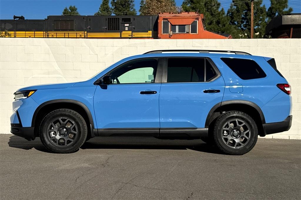 used 2024 Honda Pilot car, priced at $42,995
