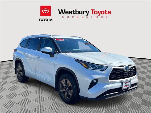 used 2023 Toyota Highlander Hybrid car, priced at $36,495