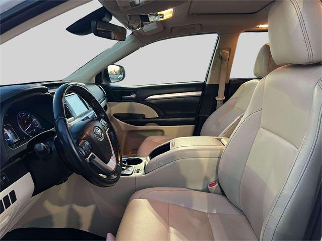 used 2019 Toyota Highlander car, priced at $25,995