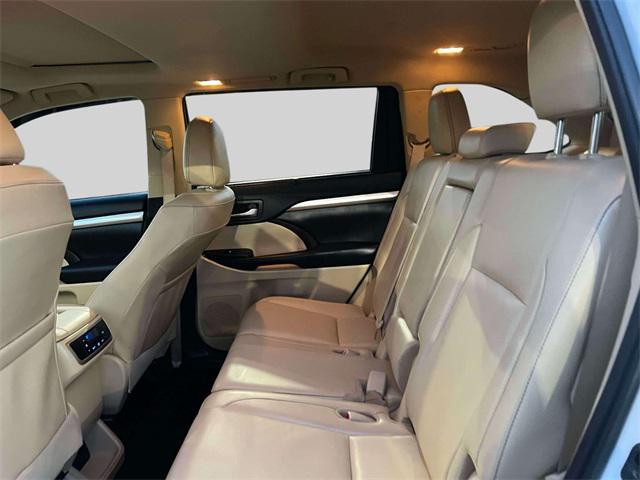 used 2019 Toyota Highlander car, priced at $25,995