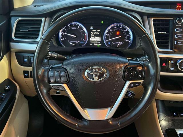 used 2019 Toyota Highlander car, priced at $25,995