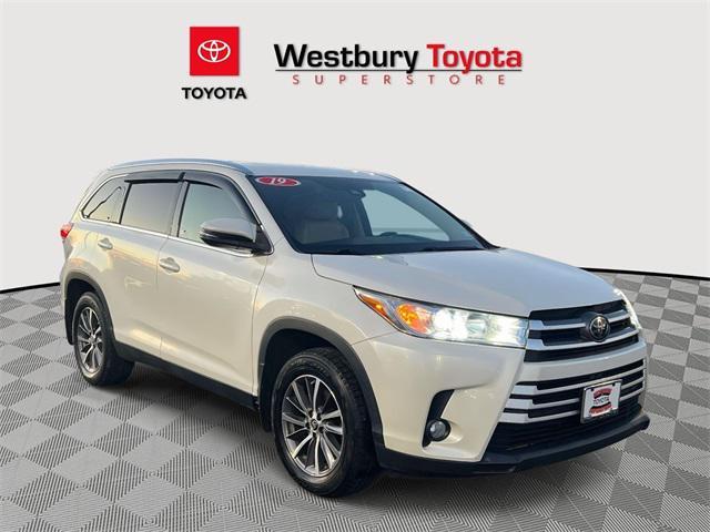 used 2019 Toyota Highlander car, priced at $26,995