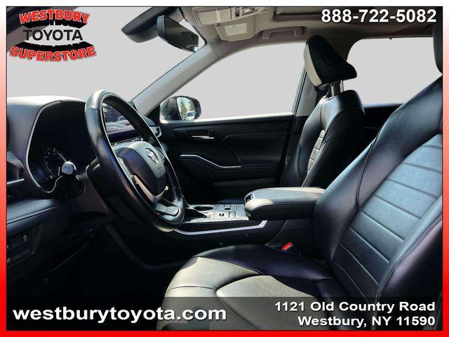 used 2023 Toyota Highlander car, priced at $36,874