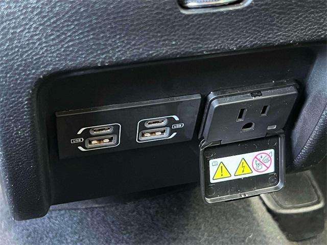 used 2022 Jeep Cherokee car, priced at $18,995