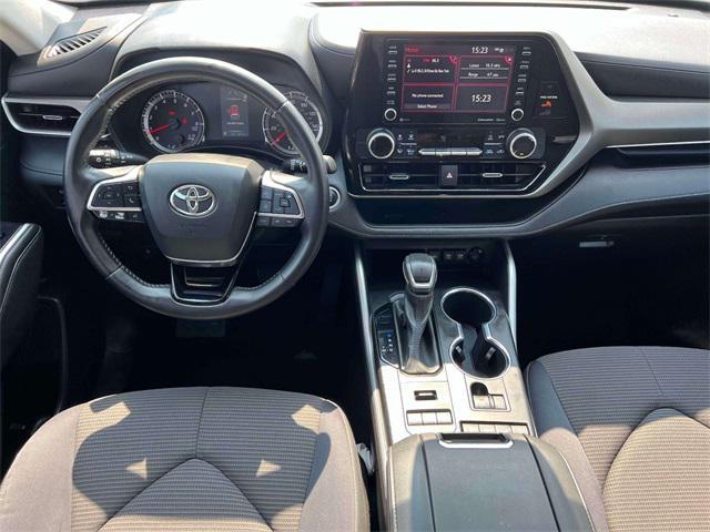 used 2021 Toyota Highlander car, priced at $31,995