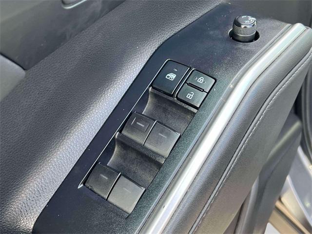 used 2022 Toyota Highlander car, priced at $29,595