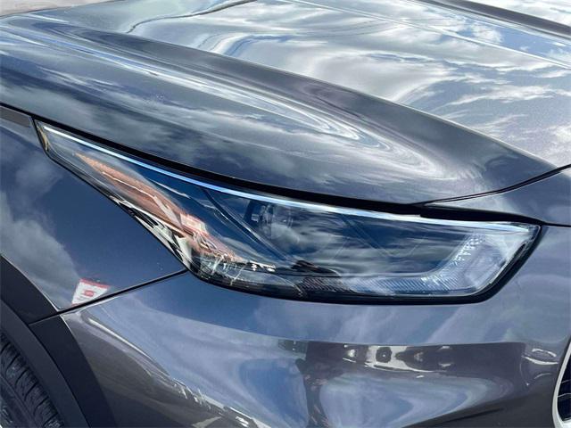 used 2022 Toyota Highlander car, priced at $29,595