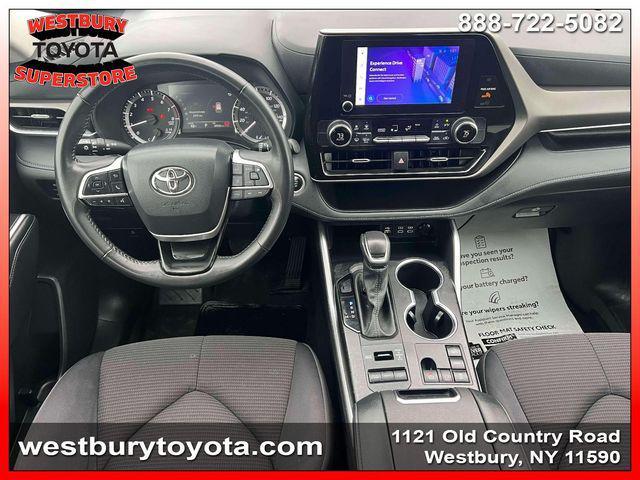 used 2024 Toyota Highlander car, priced at $34,571