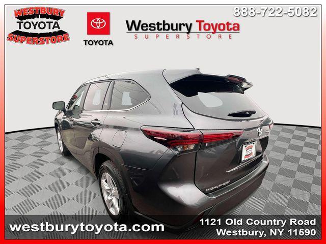 used 2024 Toyota Highlander car, priced at $34,571
