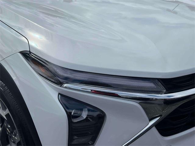 used 2024 Chevrolet Trax car, priced at $21,369