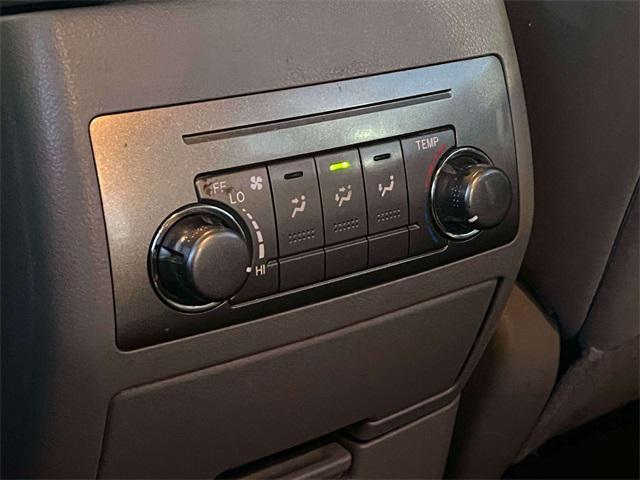 used 2012 Toyota Highlander car, priced at $13,995