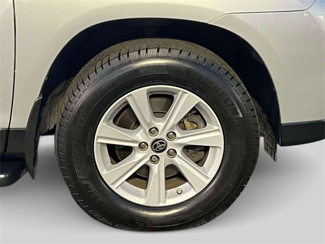 used 2012 Toyota Highlander car, priced at $13,995