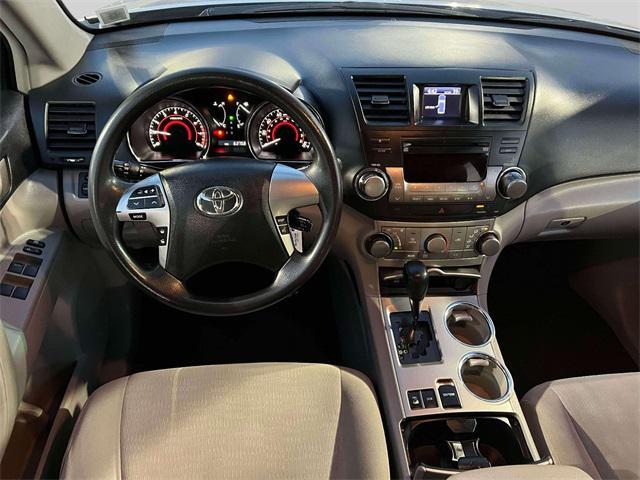 used 2012 Toyota Highlander car, priced at $13,995