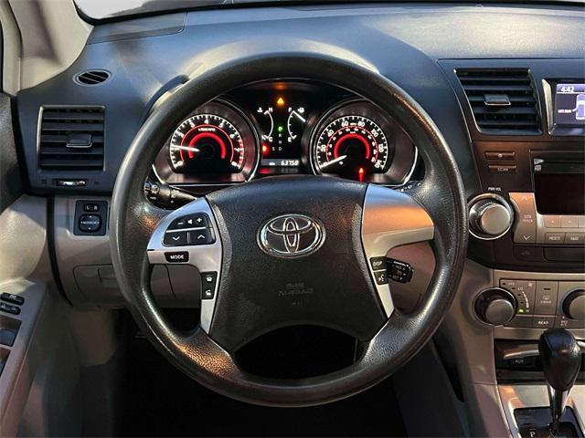 used 2012 Toyota Highlander car, priced at $13,995