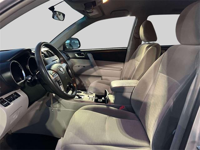 used 2012 Toyota Highlander car, priced at $13,995