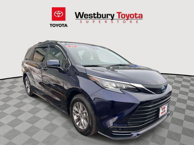 used 2025 Toyota Sienna car, priced at $45,959