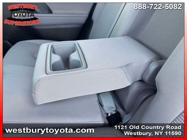 used 2022 Toyota Highlander car, priced at $34,494