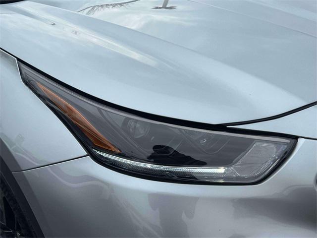 used 2024 Toyota Highlander car, priced at $42,995