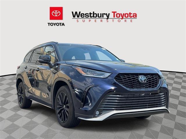 used 2024 Toyota Highlander car, priced at $44,995