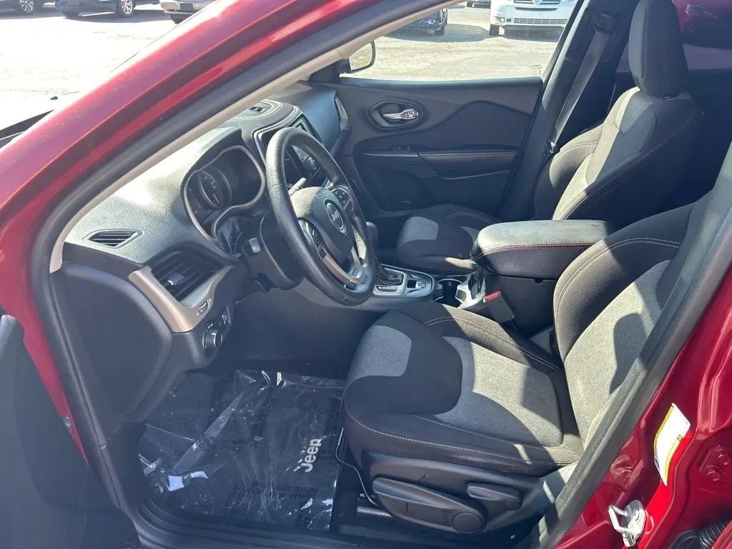 used 2016 Jeep Cherokee car, priced at $8,995