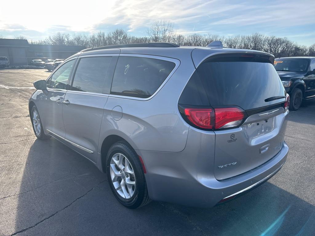 used 2017 Chrysler Pacifica car, priced at $10,995