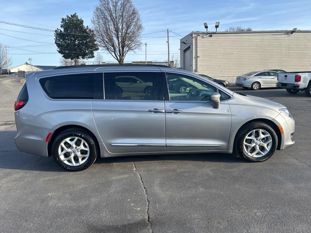 used 2017 Chrysler Pacifica car, priced at $10,995