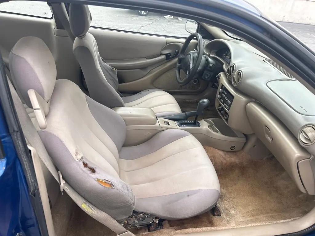 used 2004 Pontiac Sunfire car, priced at $2,500