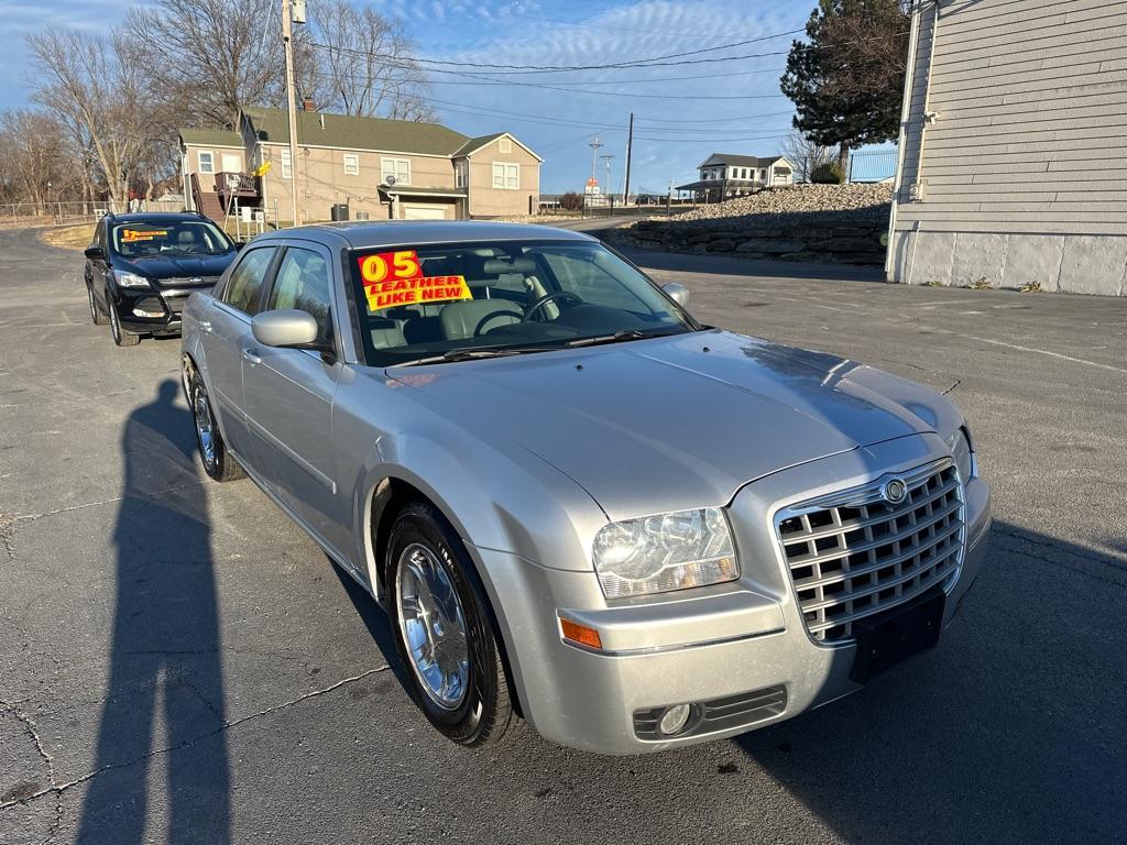 used 2005 Chrysler 300 car, priced at $6,995