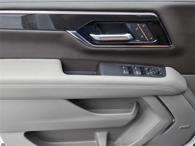 new 2025 GMC Yukon XL car, priced at $72,735