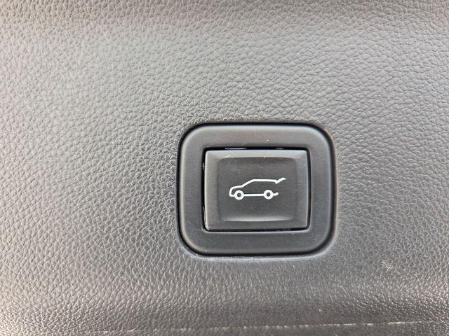 used 2023 GMC Yukon car, priced at $51,997