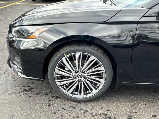 new 2025 Nissan Altima car, priced at $32,565