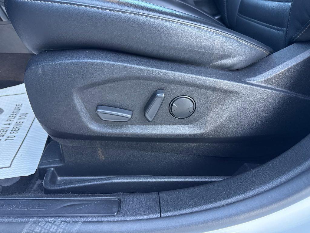 used 2024 Ford Edge car, priced at $22,531