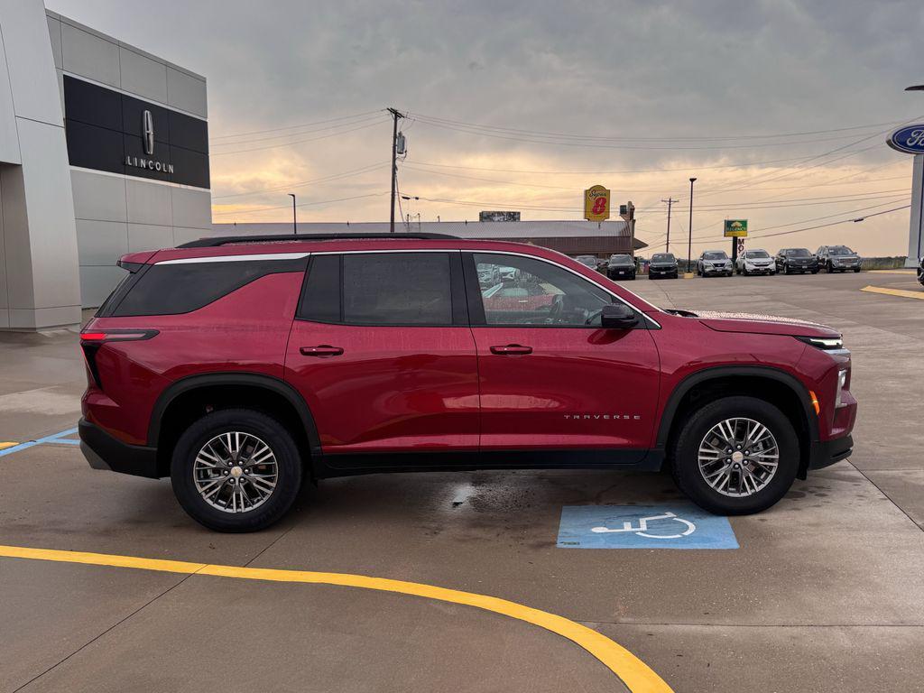 used 2025 Chevrolet Traverse car, priced at $39,942